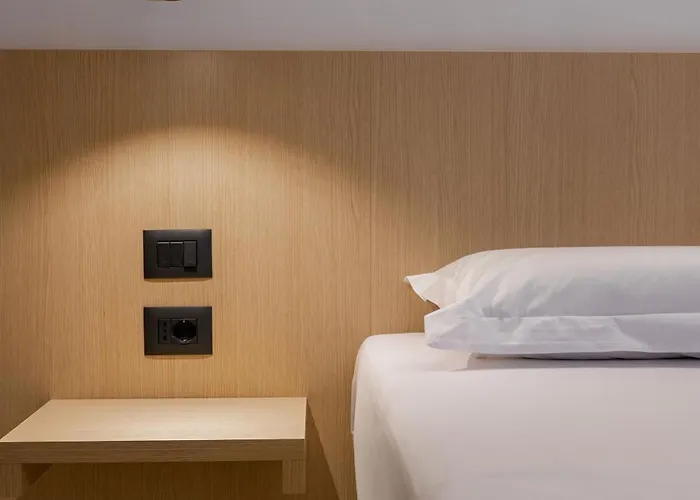 Austin Boutique Sarande