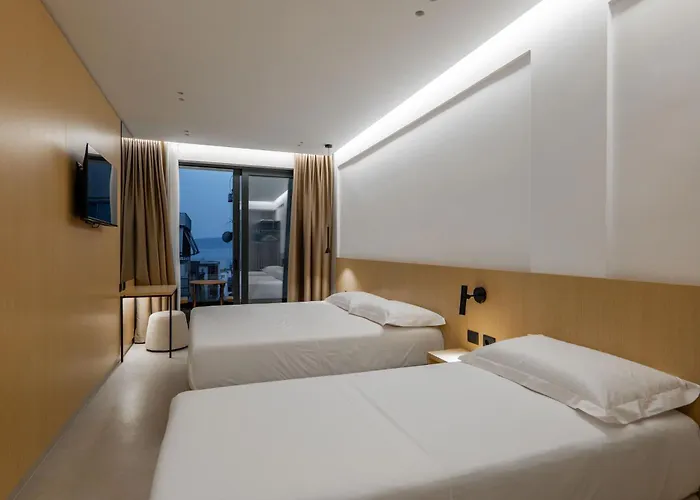 Austin Boutique Sarande